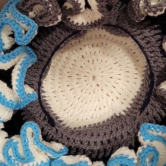 Extreme Ruffle Crochet Hat - Picture 7 of 8